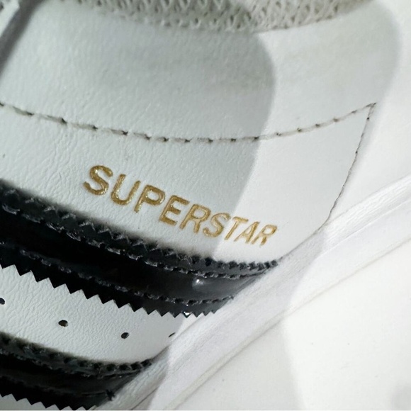 Adidas gold toe Superstar sneakers - Picture 8 of 16